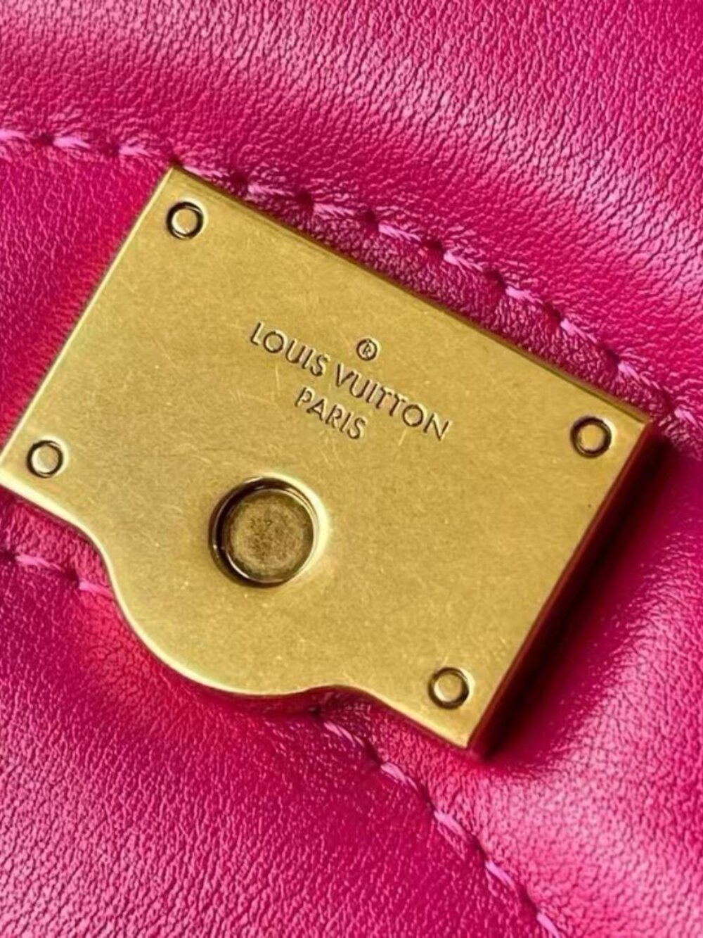 Louis Vuitton NEW WAVE CHAIN BAG MM - Picture 2 of 6